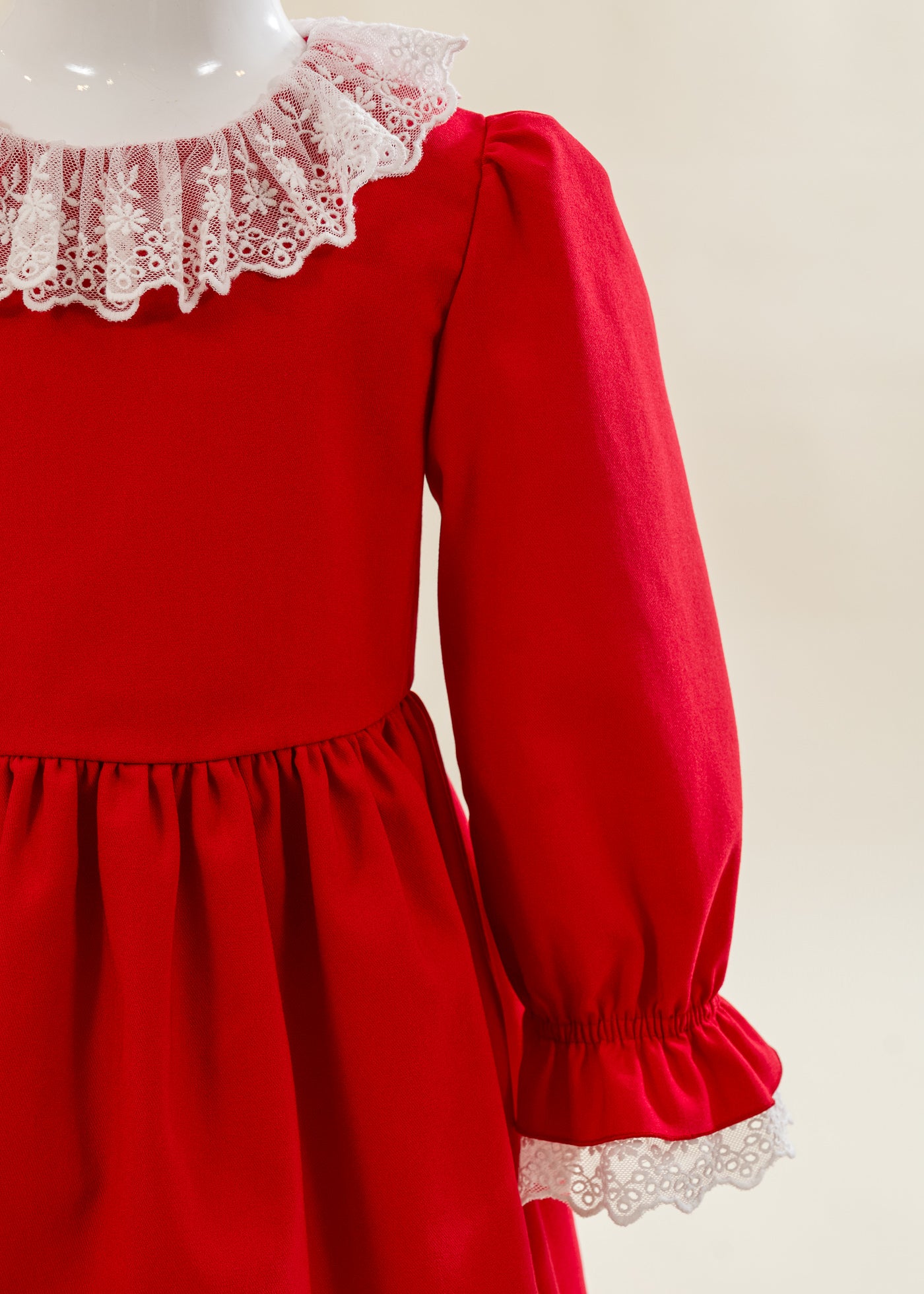 Rochita Stofa Rosie Cu Volanas Dantela Alba La Gat Si Maneca AnneBebe