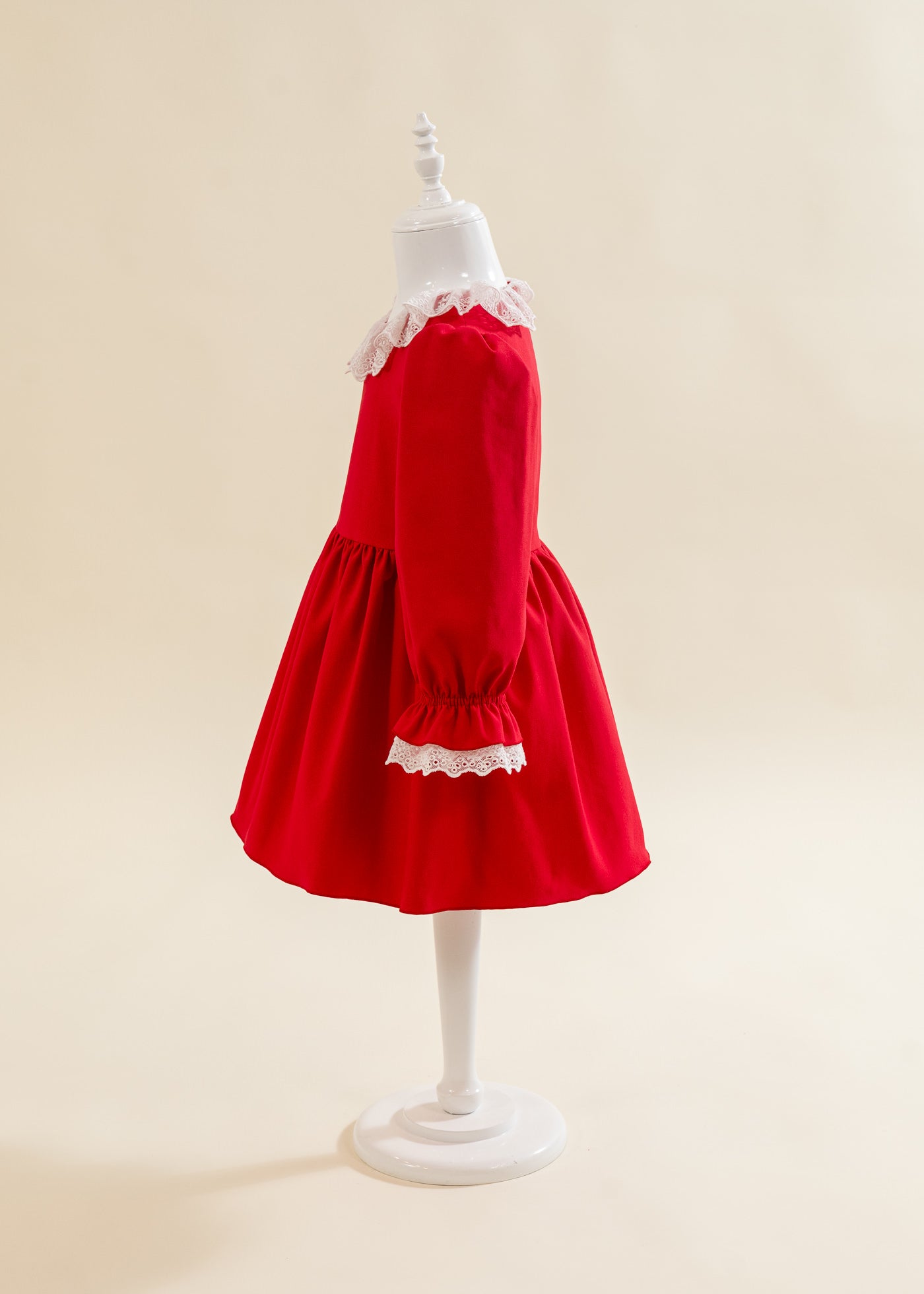 Rochita Stofa Rosie Cu Volanas Dantela Alba La Gat Si Maneca AnneBebe