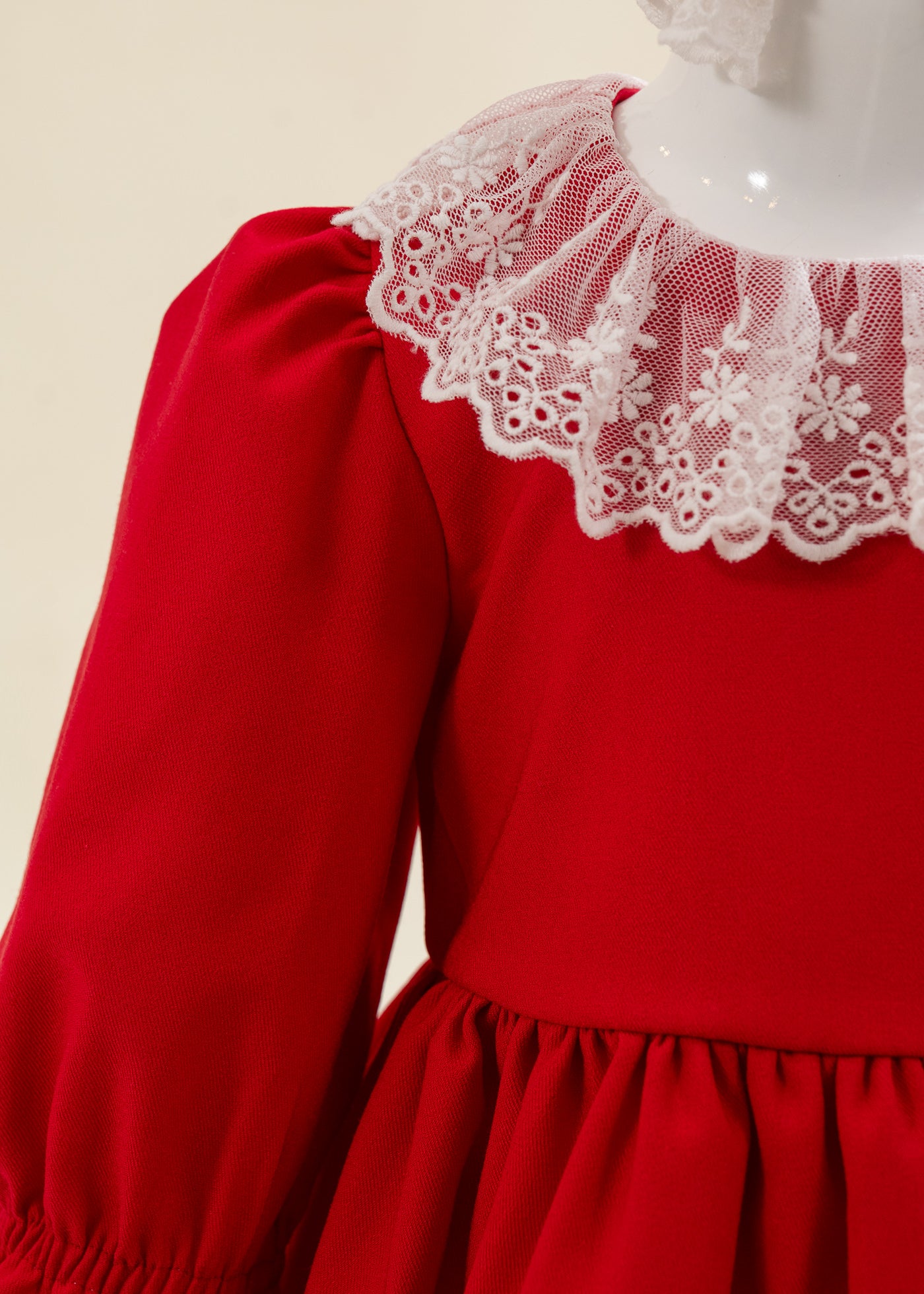 Rochita Stofa Rosie Cu Volanas Dantela Alba La Gat Si Maneca AnneBebe