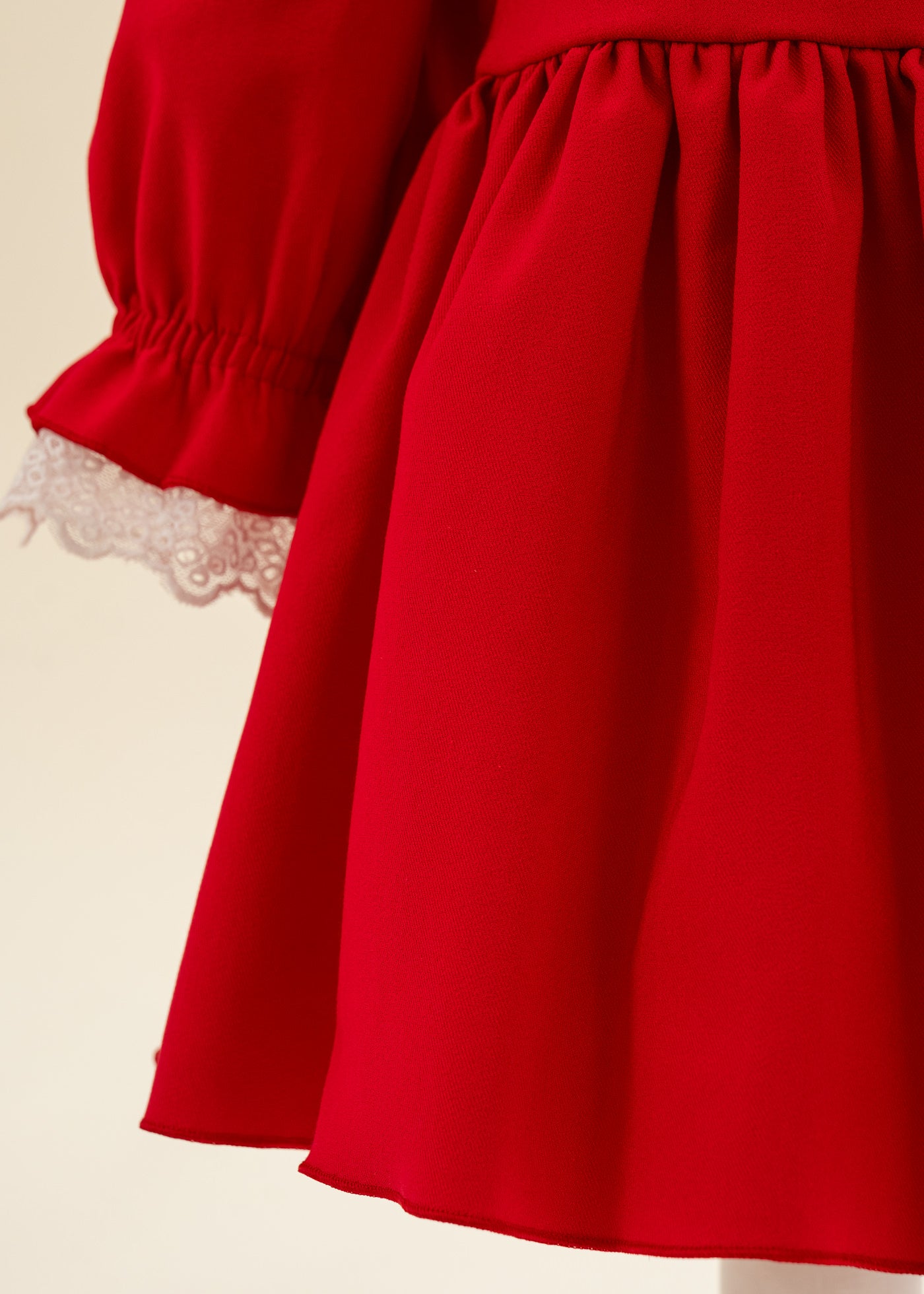 Rochita Stofa Rosie Cu Volanas Dantela Alba La Gat Si Maneca AnneBebe