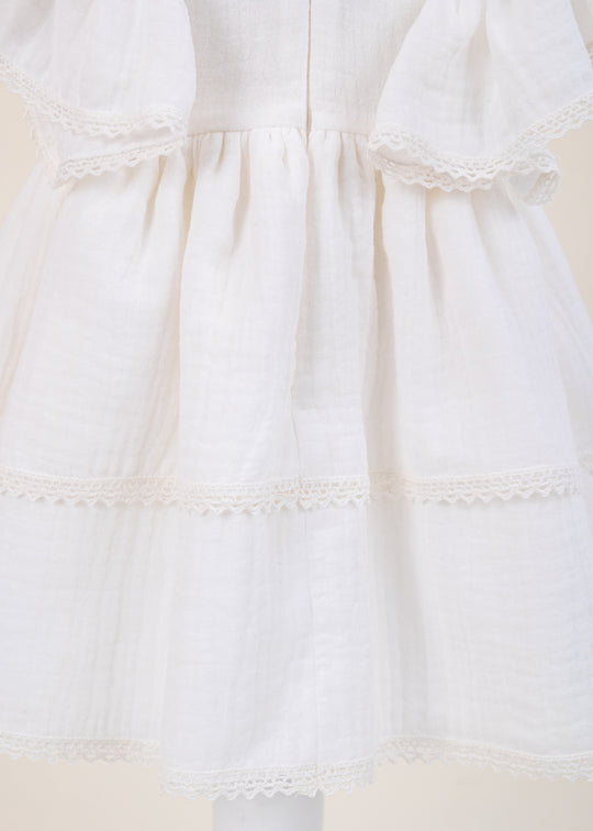 Set Botez Ioana 4 Piese Rochita Trusou Lumanare si Cufar Personalizat Botez AnneBebe
