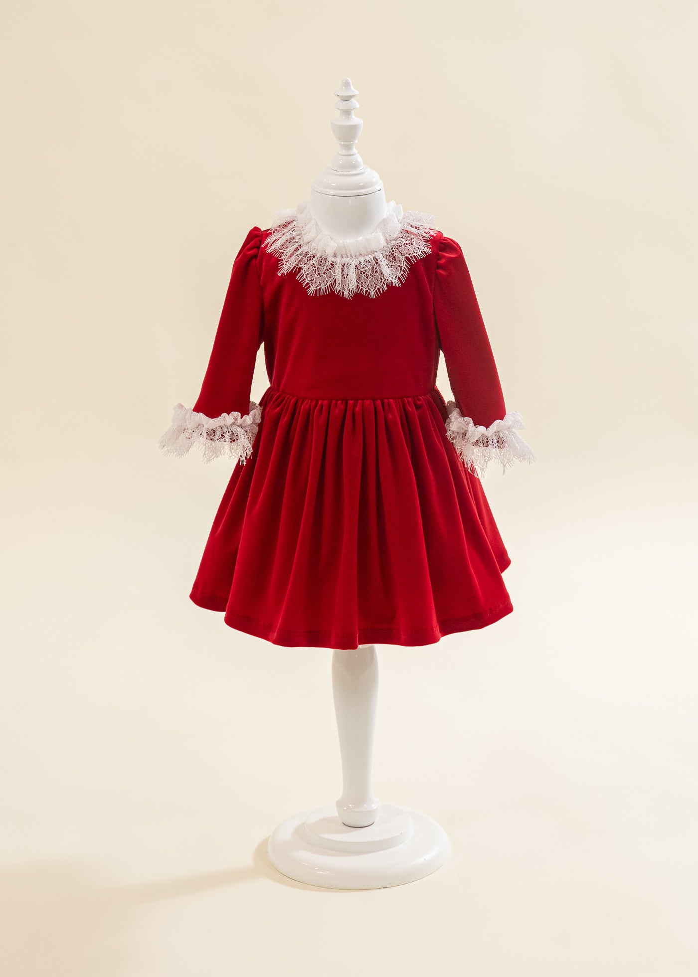 Rochita Catifea Rosie Cu Danteluta La Guler Si Maneca AnneBebe