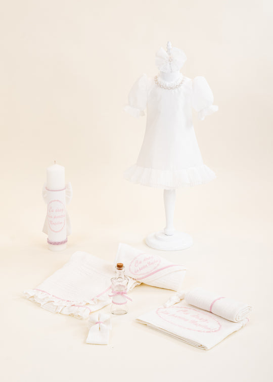 Set Botez Claudia 3 Piese, Rochita, Trusou si Lumanare Personalizat Botez AnneBebe
