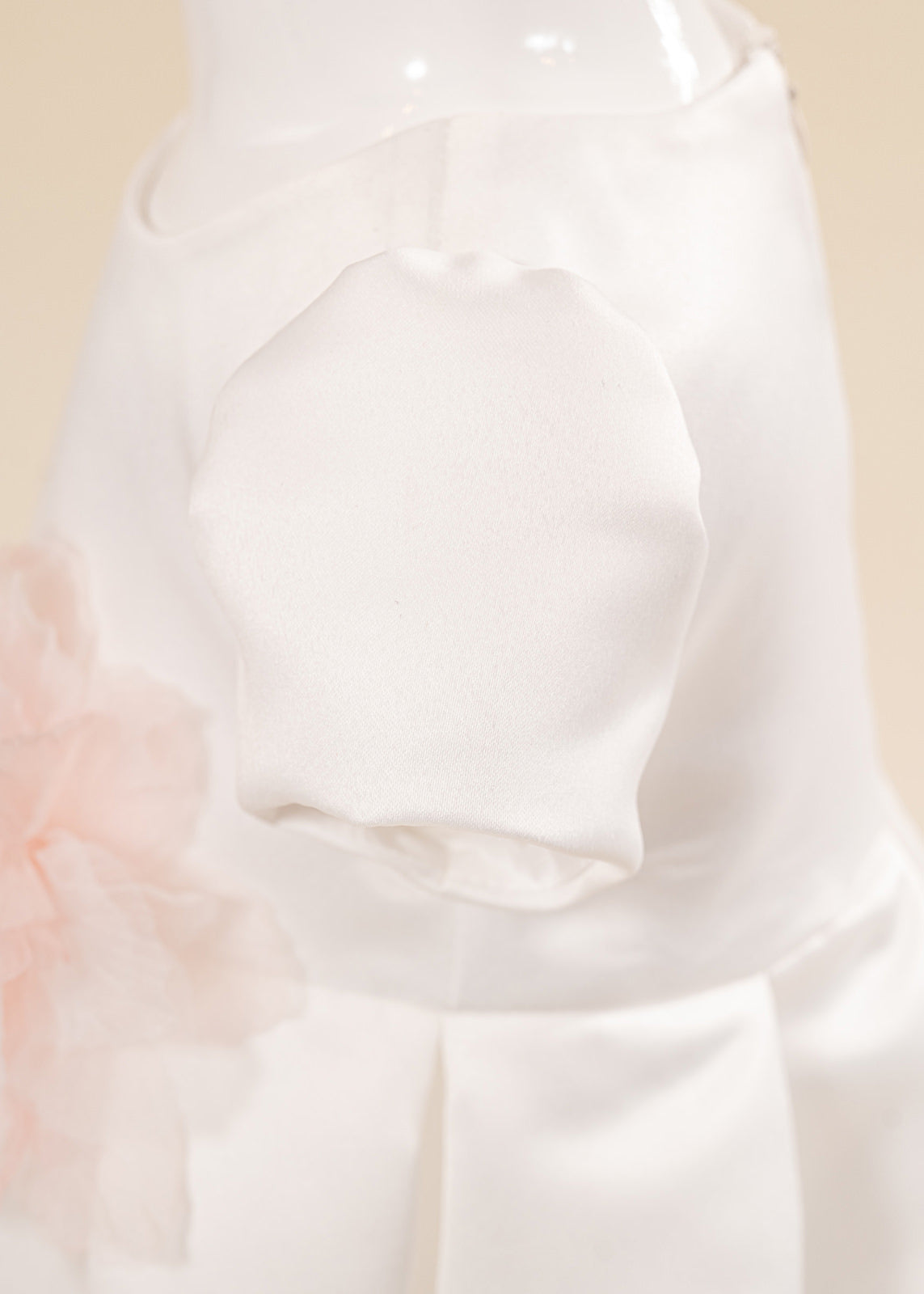 Rochita Mia Crem Cu Floare Roz In Talie AnneBebe