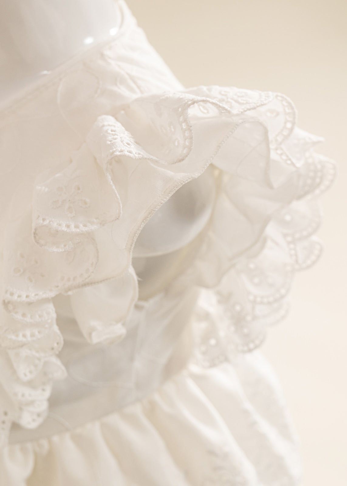 Rochita Eleganta Zina Crem Broderie Cu Doua Volanase AnneBebe
