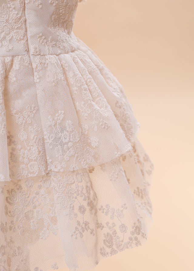 Set Elegant Rochita, Caciulita si Chilotel cu Dantela Capucino AnneBebe