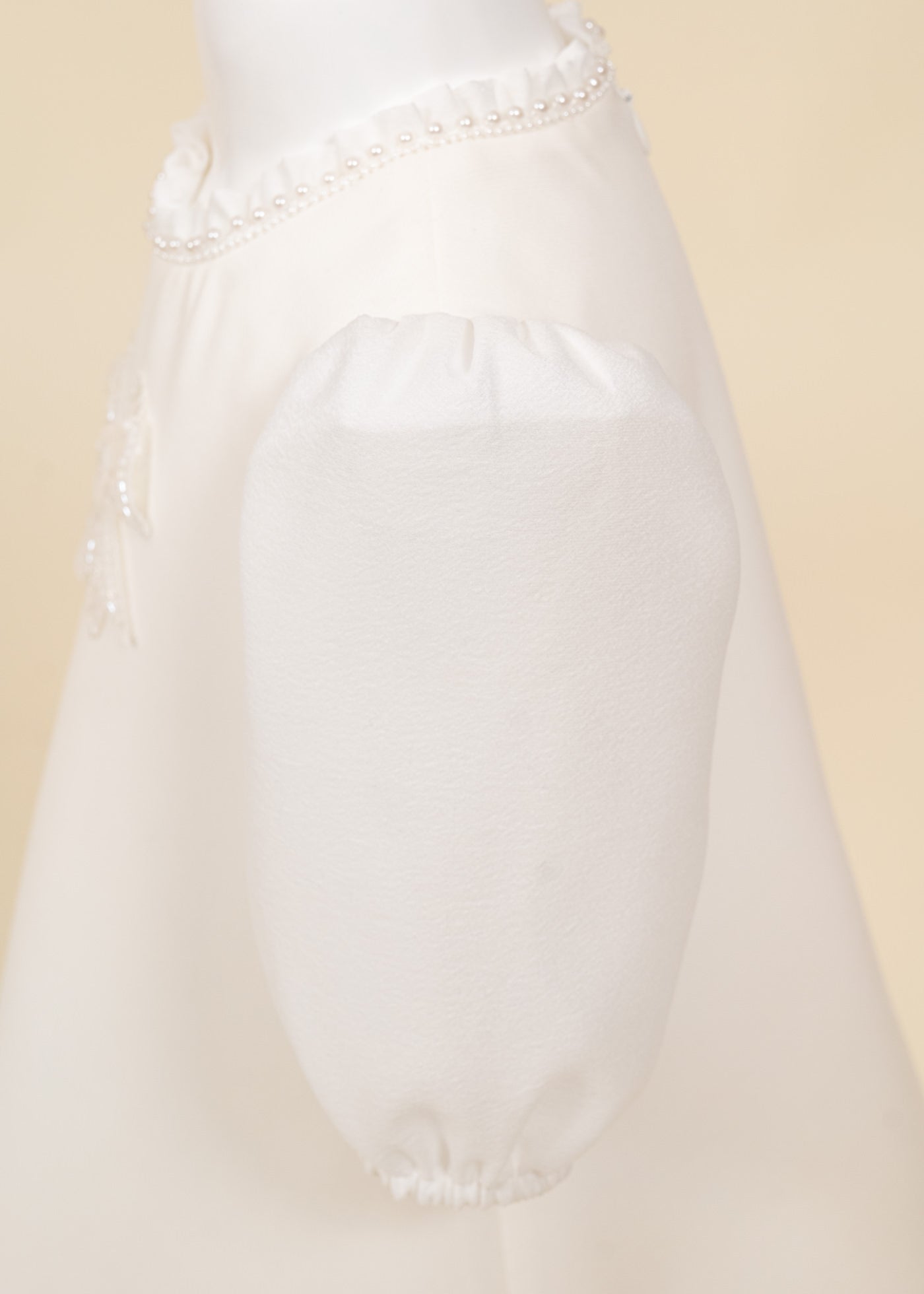 Rochita Crem Funda Brodata Cu Paiete Argintii AnneBebe