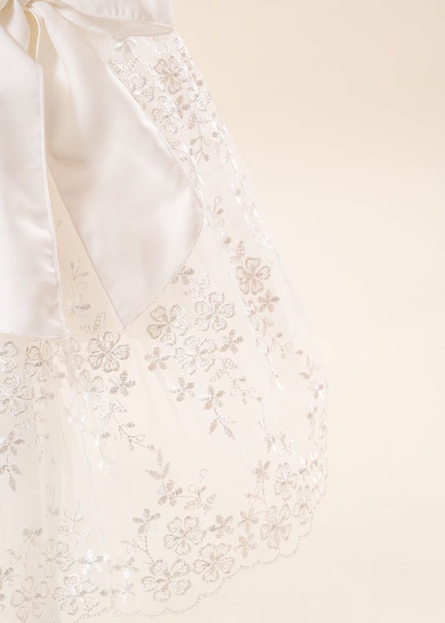 Set Botez Florina 3 Piese  Rochie Trusou si Lumanare Personalizat Botez AnneBebe