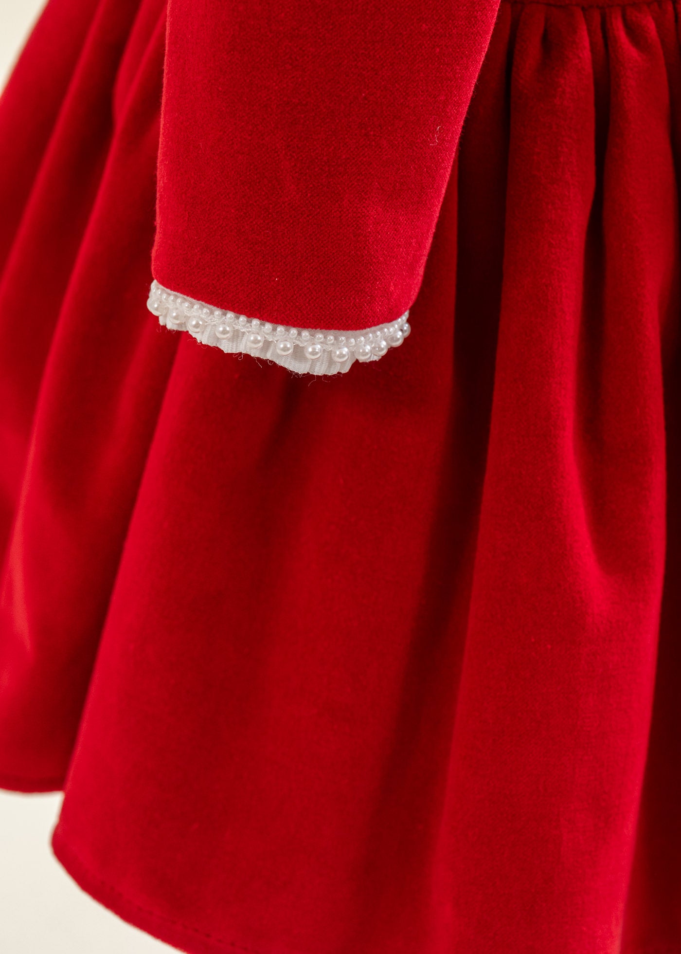 Rochita Catifea Rosie Perlute La Gat Si Maneci AnneBebe