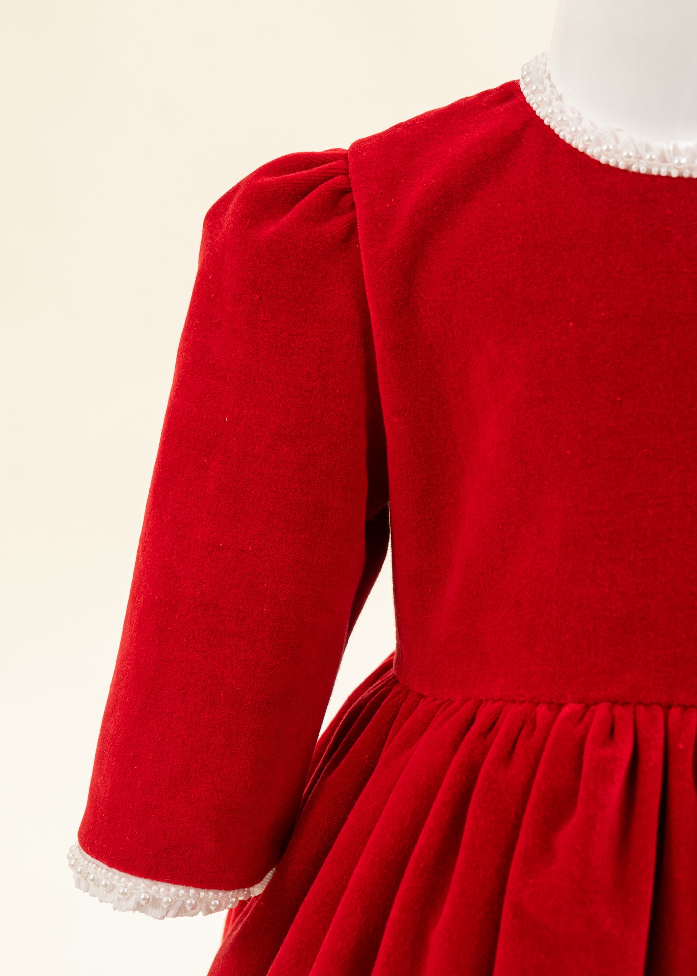 Rochita Catifea Rosie Perlute La Gat Si Maneci AnneBebe