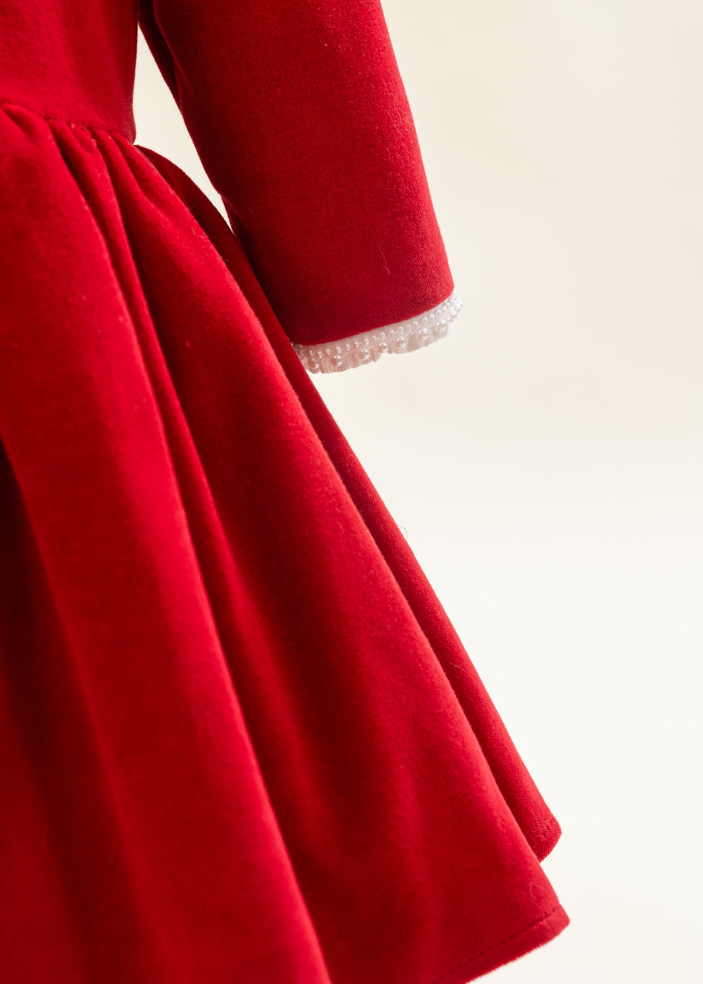 Rochita Catifea Rosie Perlute La Gat Si Maneci AnneBebe