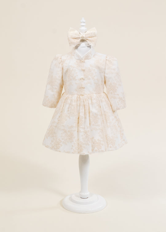 Rochita Christa Crem Cu Dantela Floricele Capucino Si Nasturi Perlute AnneBebe