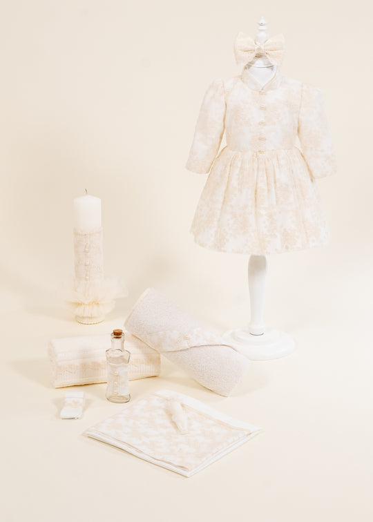 Set Botez Christa 3 Piese Rochita, Trusou si Lumanare Personalizat Botez AnneBebe
