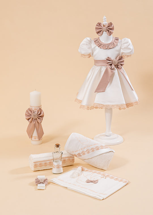 Set Botez Vivienne 3 Piese, Rochita, Trusou si Lumanare Personalizat Botez AnneBebe