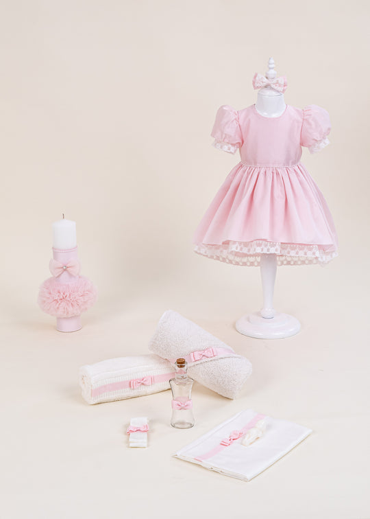 Set Botez Lily 3 Piese cu Rochita, Trusou si Lumanare Personalizat pentru Fetite – Lily | AnneBebe