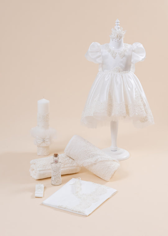 Set Botez Sonia 3 Piese, Rochita, Trusou si Lumanare Personalizate AnneBebe