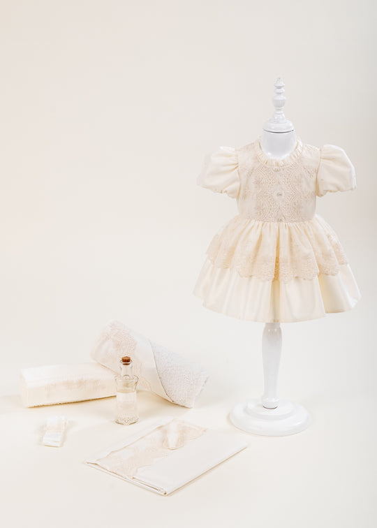Set Botez Raina 2 Piese Rochita si Trusou Personalizat AnneBebe