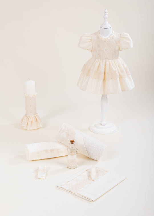 Set Botez Raina 3 Piese, Rochita, Trusou si Lumanare Personalizat Botez AnneBebe