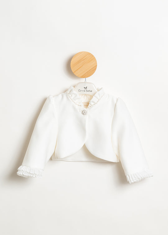 Bolero Selena Satin Crem Cu Perle La Gat Si Volanas Pliseu La Maneca AnneBebe