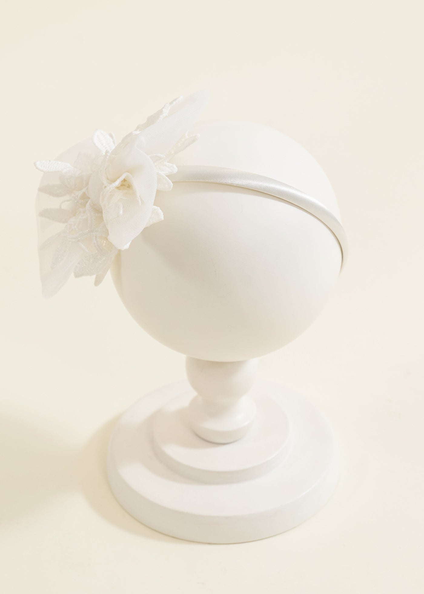 Cordeluta Funda Tull Crem Cu Dantela Cu Frunze Mari AnneBebe