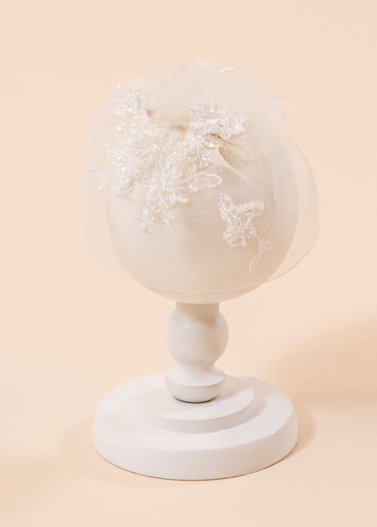 Anais Cream Lace Veil With Pearls AnneBebe