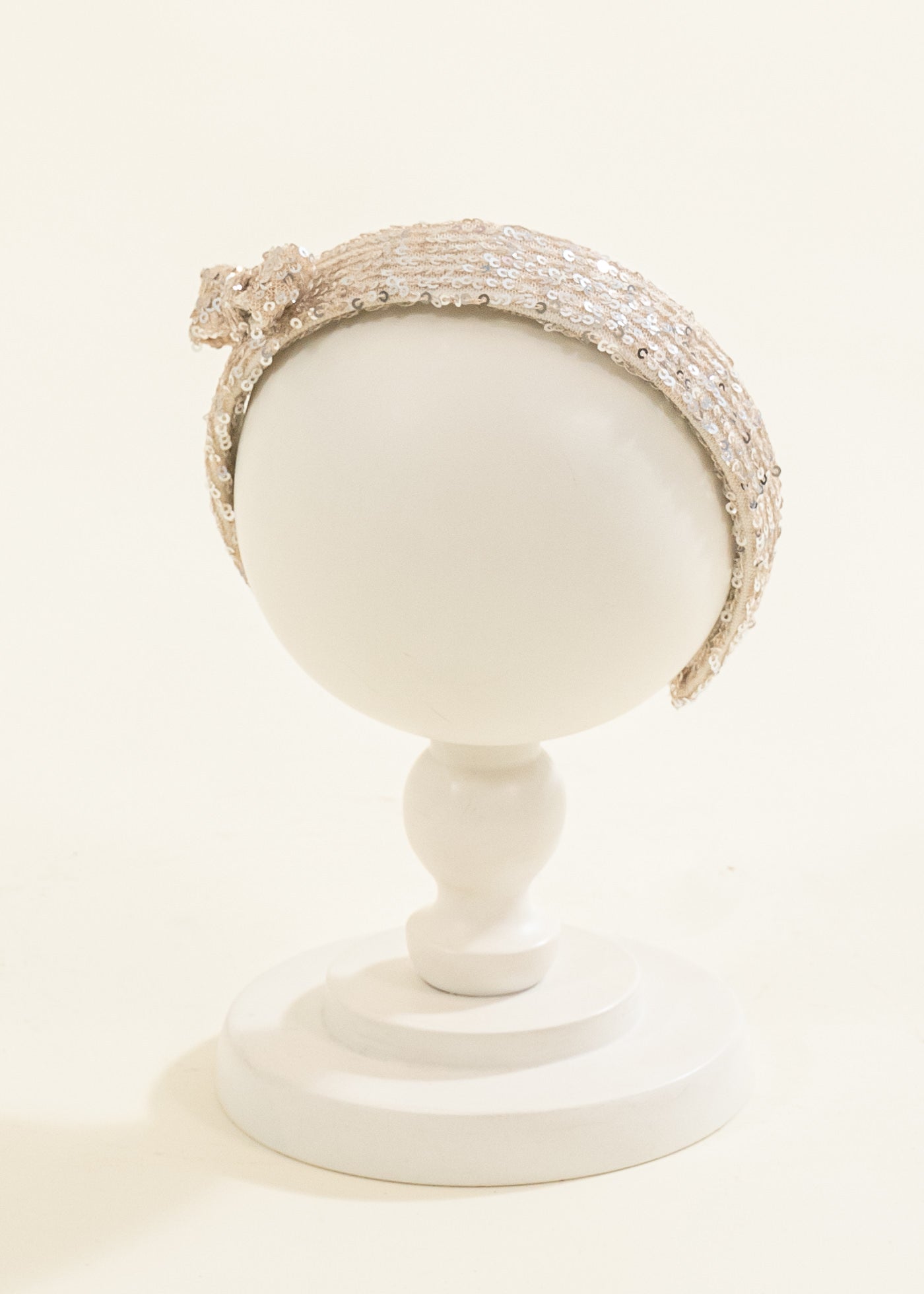 Cordleuta Cu Paiete Aurii Si Fundita AnneBebe