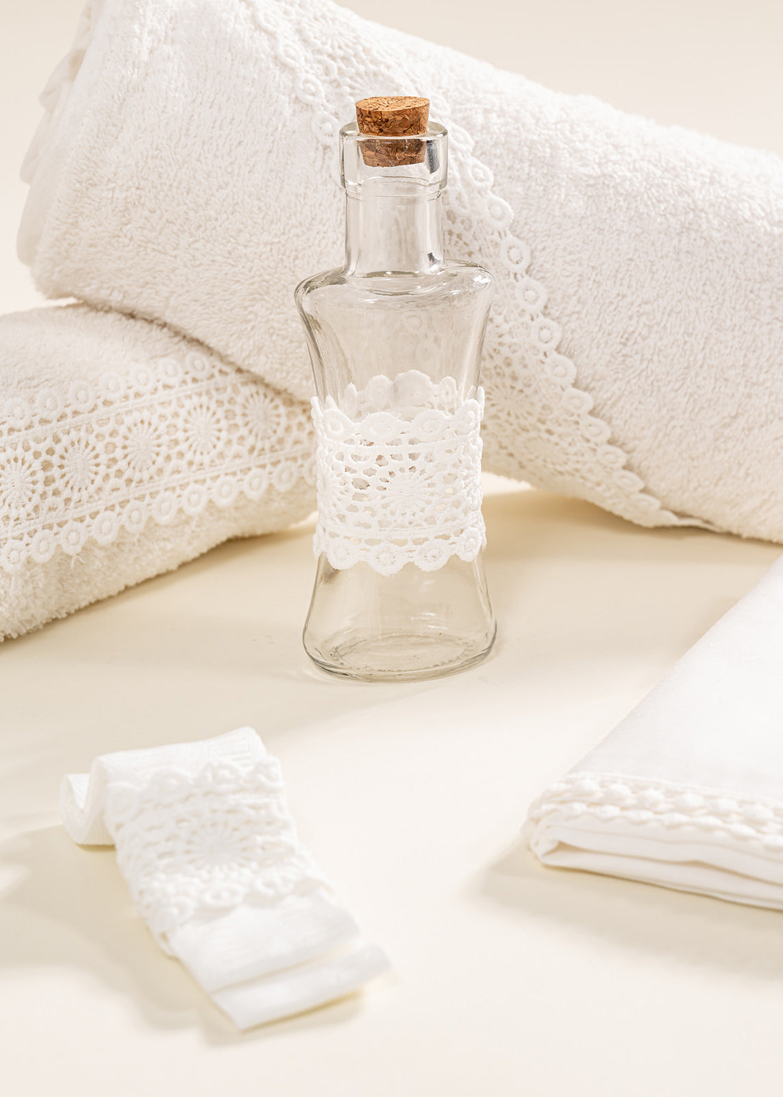 Set Botez Marilena 3 Piese, Rochie, Trusou si Lumanare Personalizat Botez AnneBebe