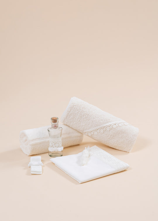 Trusou Fete Berta Crem cu Danteluta AnneBebe