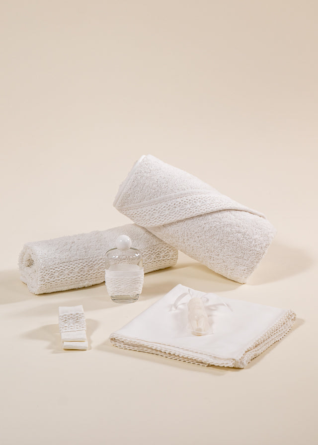 Set Botez Annelis 3 Piese  Rochie Trusou si Lumanare Personalizat Botez AnneBebe