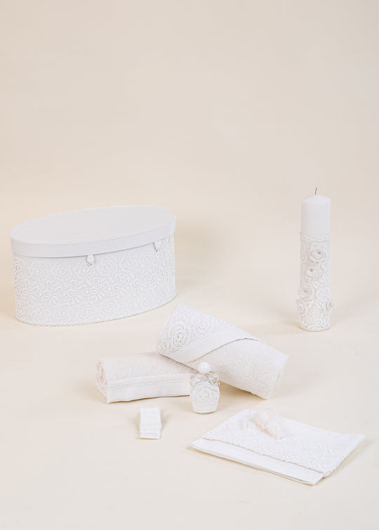 Set Botez Fetite cu Trusou, Lumanare si Cufar Personalizat 3 Piese – July | AnneBebe