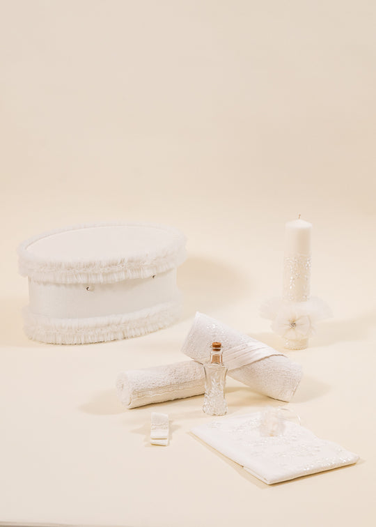 Set Botez Florina 3 Piese Lumanare Trusou si Cufar Personalizate AnneBebe