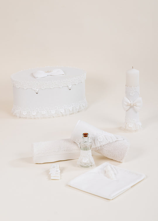 Set Botez Mirela 3 Piese, Lumanare, Trusou si Cufar Personalizat Botez AnneBebe