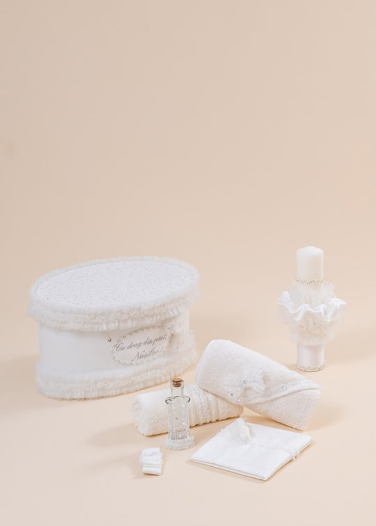 Aisha Baptism Set 3 Pieces, Candle, Trunk and Personalized AnneBebe Chest