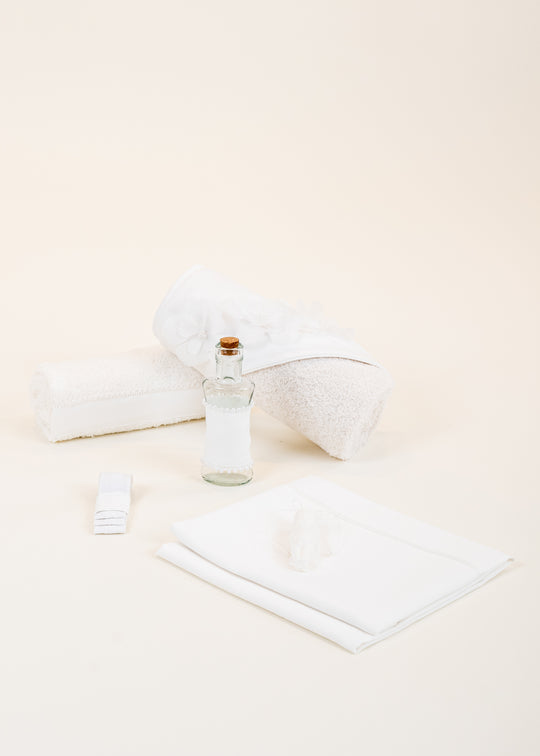 Trusou Linda Crem Flori 3D Si Perle Pe Capison AnneBebe