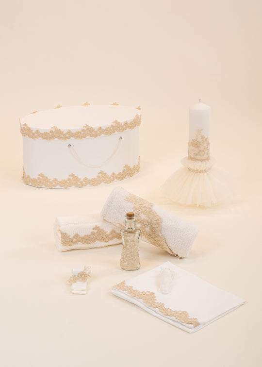 Set Botez Nicoleta 3 Piese, Lumanare, Trusou si Cufar Personalizat Botez AnneBebe