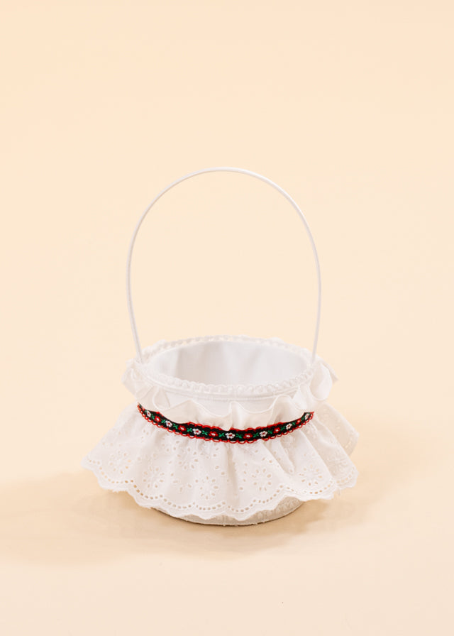 Traditional Cream Cruciulite Basket With Ruffles