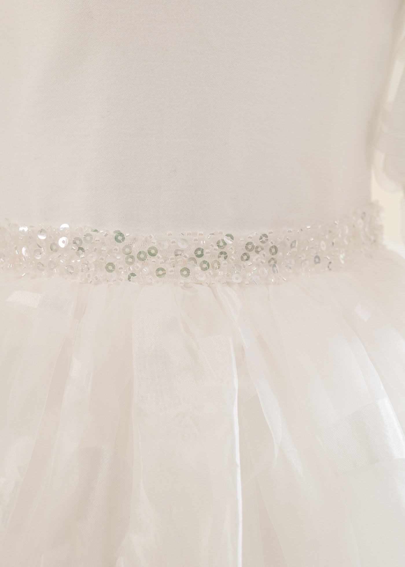 Rochita Alba Cu Dantela Floricele Si Perle AnneBebe