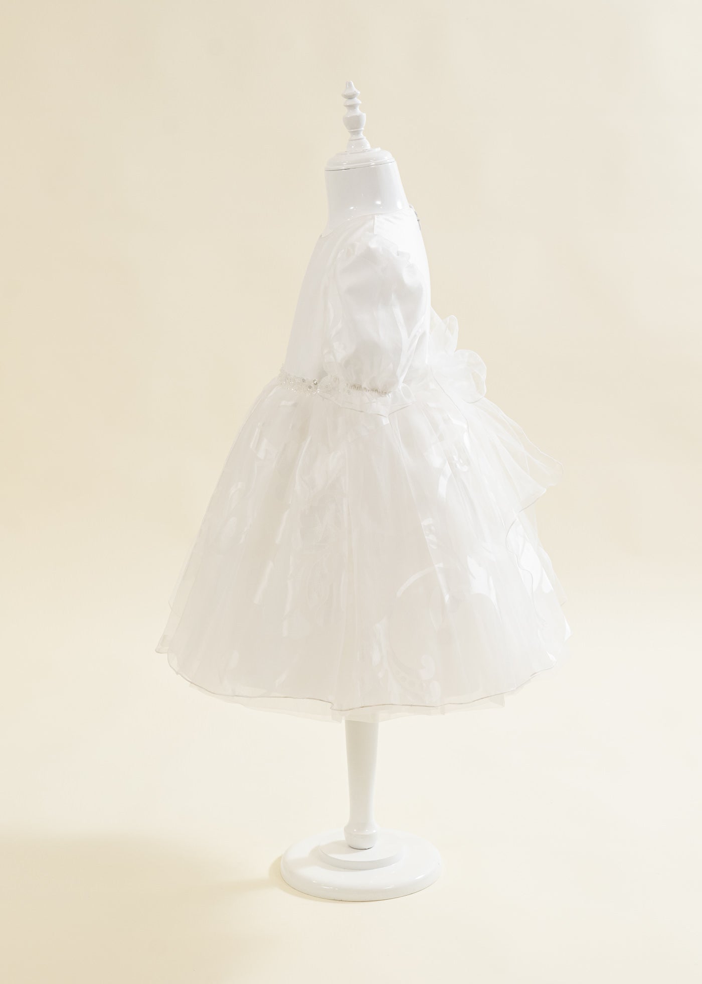 Rochita Alba Cu Dantela Floricele Si Perle AnneBebe