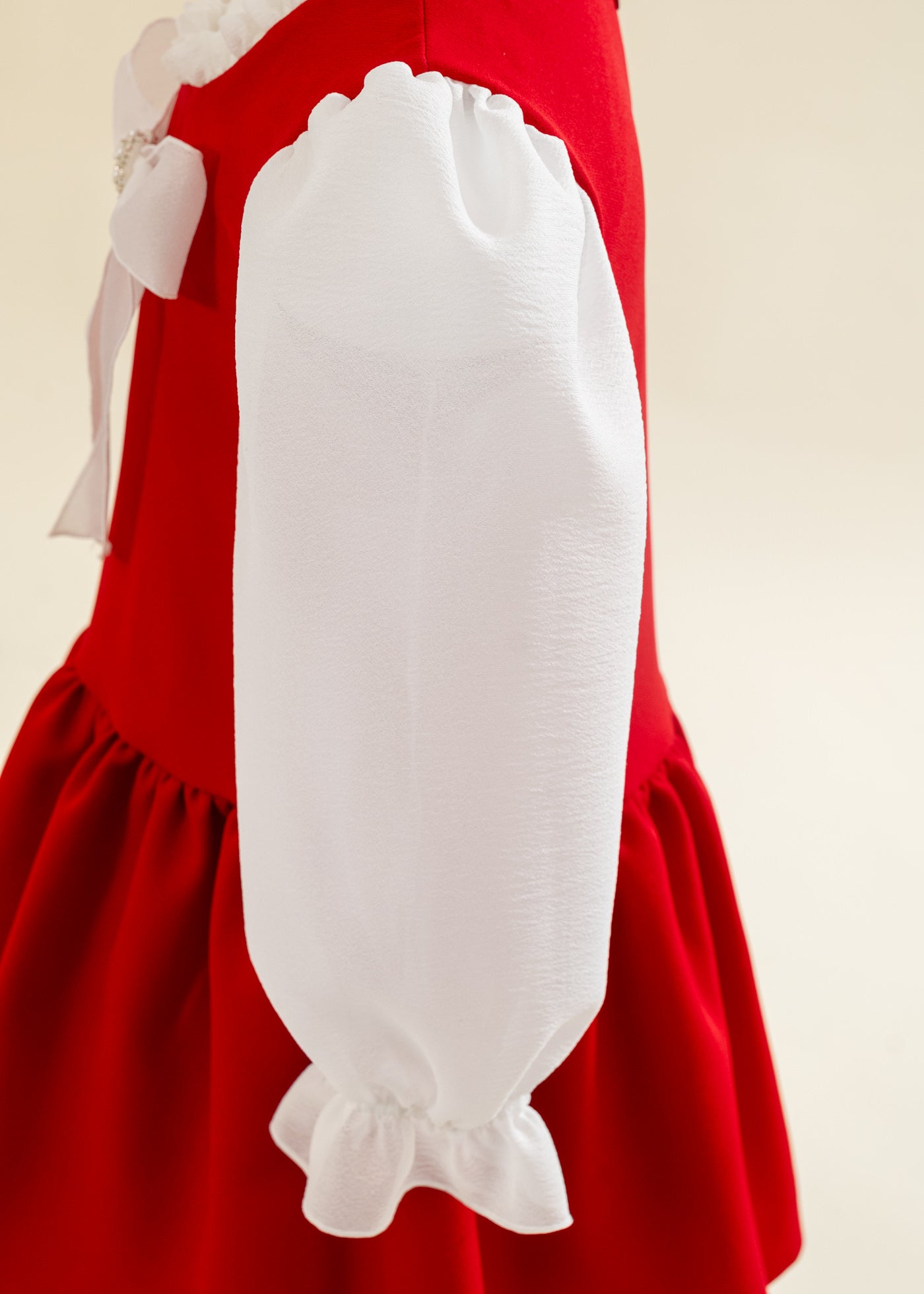 Rochita Rosie Funda Crem Cu Perle AnneBebe