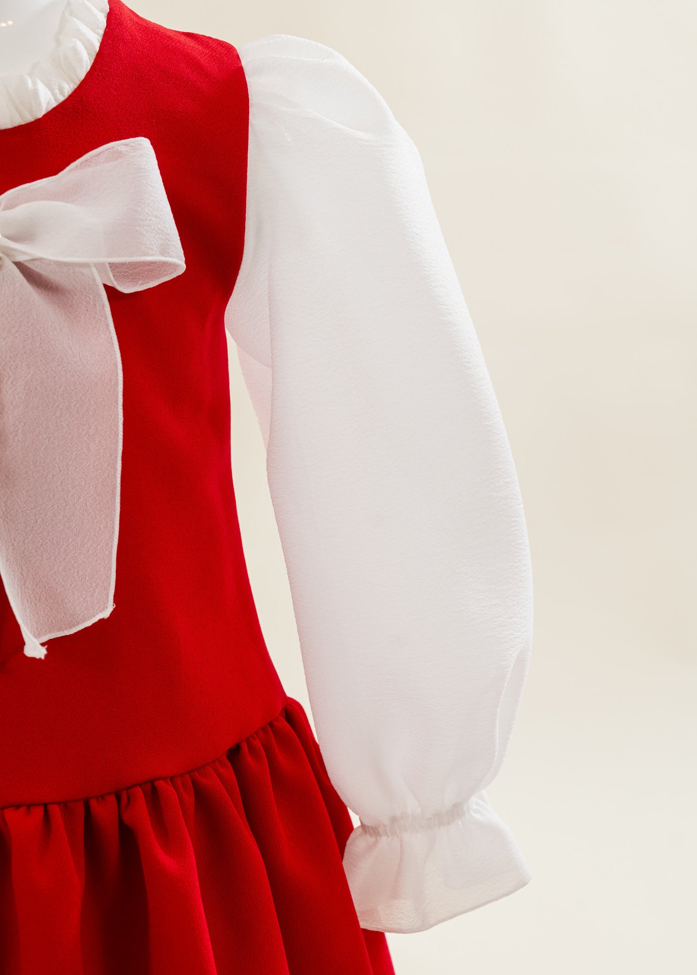 Rochita Rosie Funda Crem Cu Perle AnneBebe