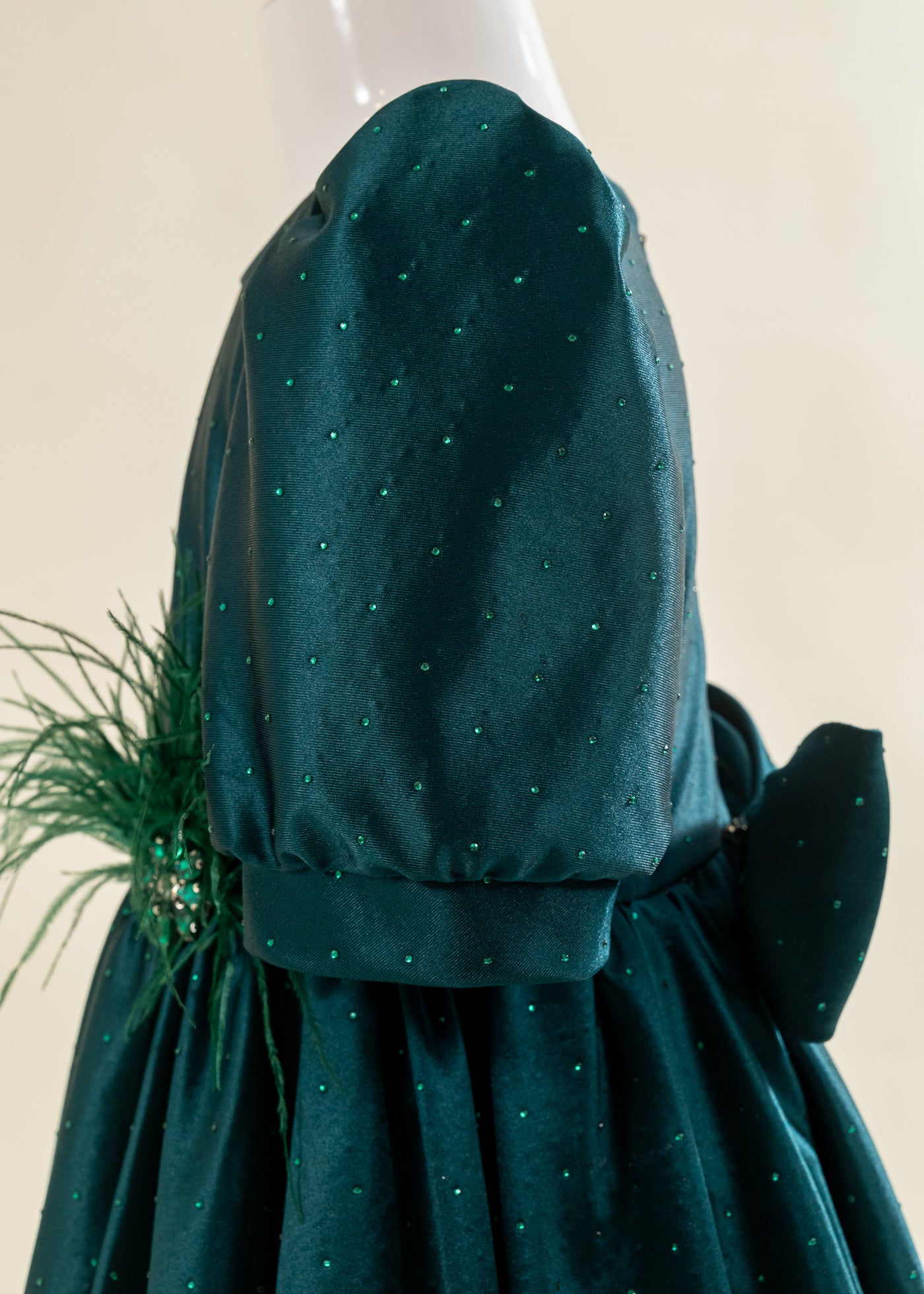 Rochita Verde Cu Pietricele Si Accesoriu Cu Fulgi In Talie AnneBebe