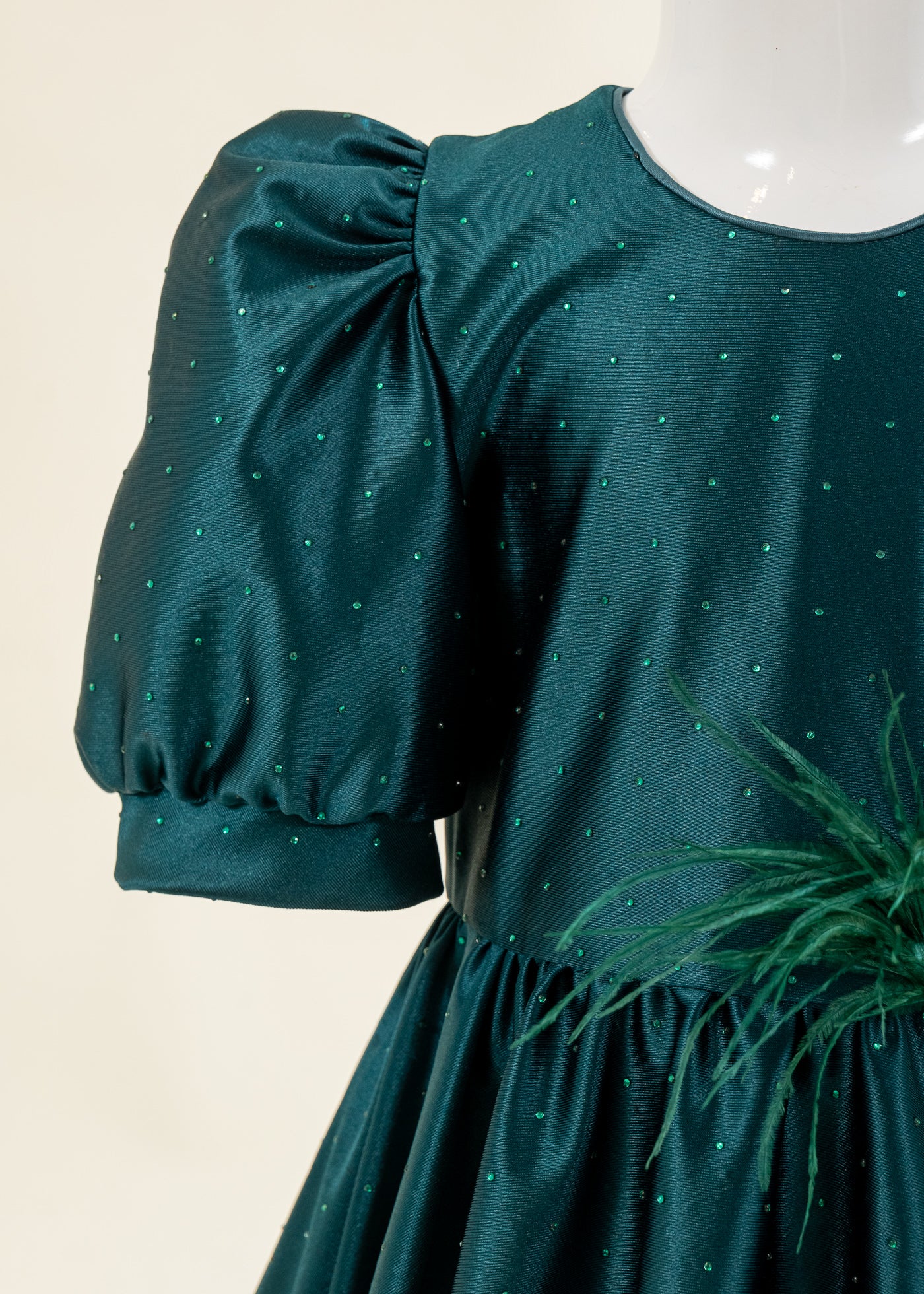 Rochita Verde Cu Pietricele Si Accesoriu Cu Fulgi In Talie AnneBebe