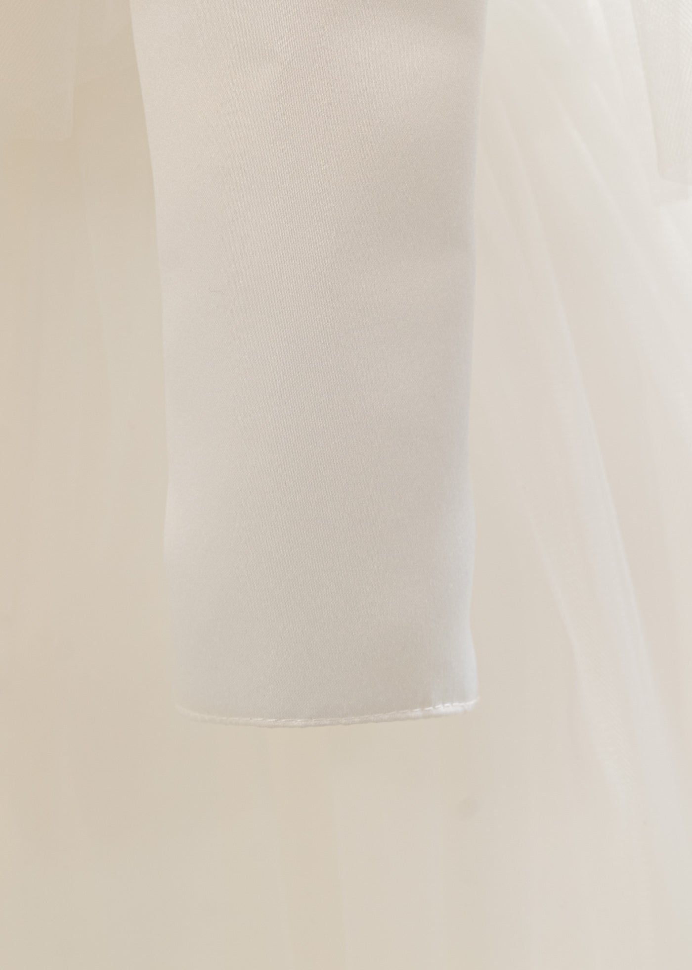 Rochita Crem Volan La Maneca Si Strasuri Argintii AnneBebe