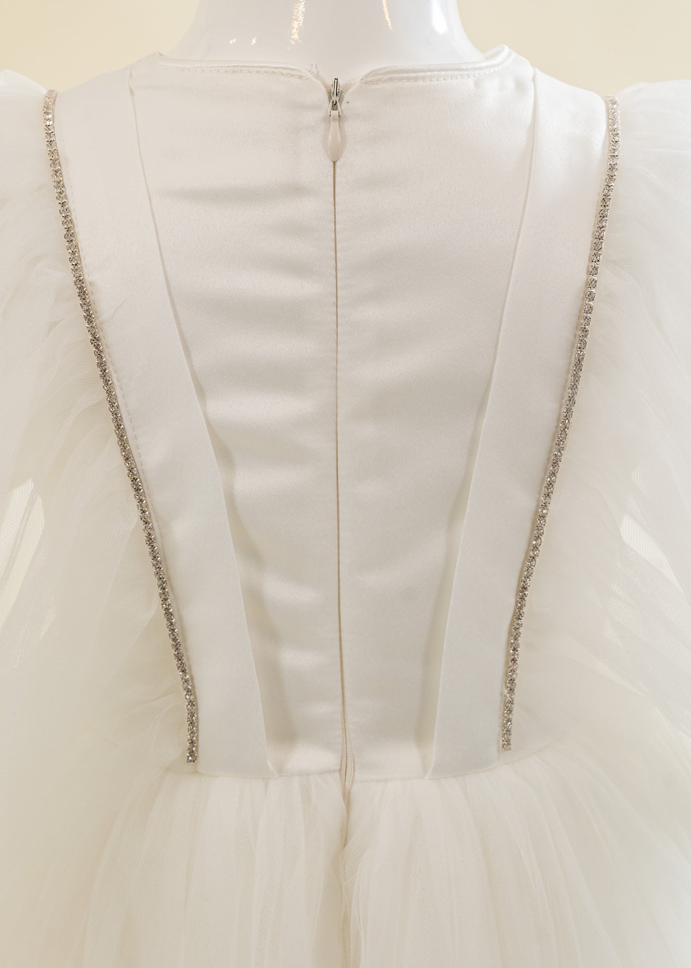 Rochita Crem Volan La Maneca Si Strasuri Argintii AnneBebe