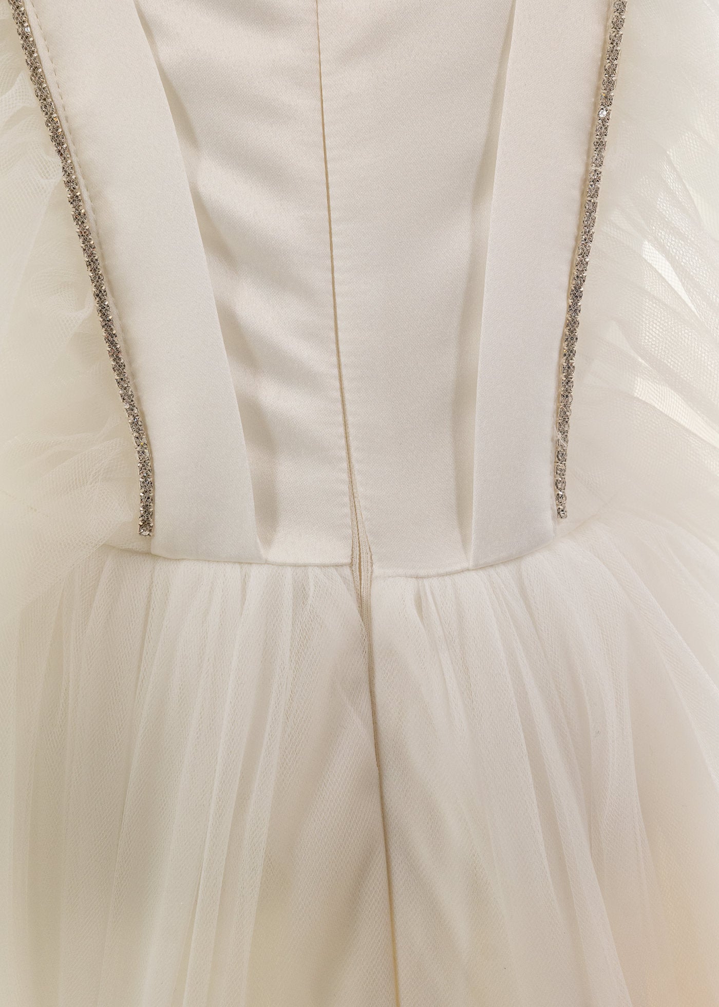 Rochita Crem Volan La Maneca Si Strasuri Argintii AnneBebe