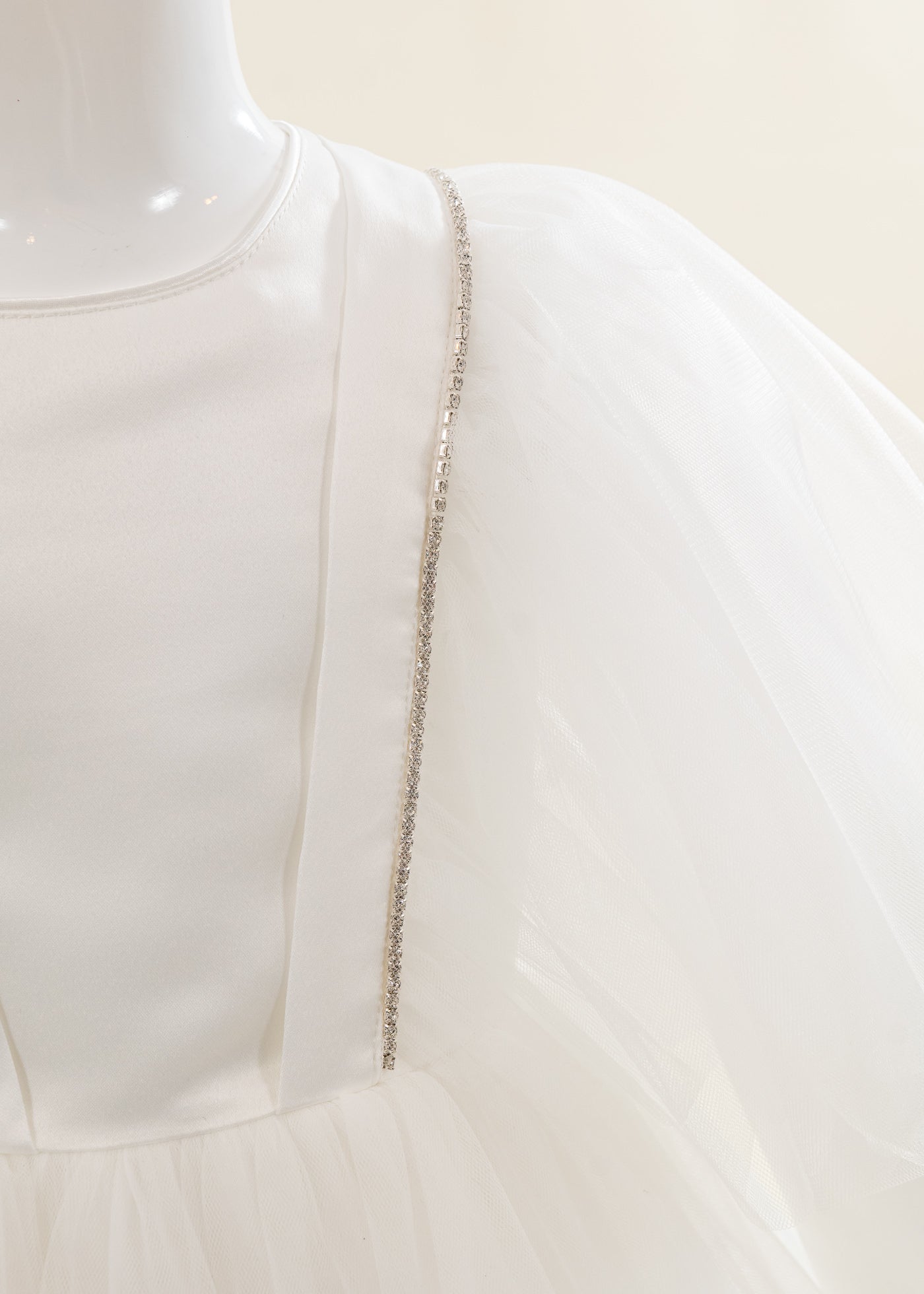 Rochita Crem Volan La Maneca Si Strasuri Argintii AnneBebe