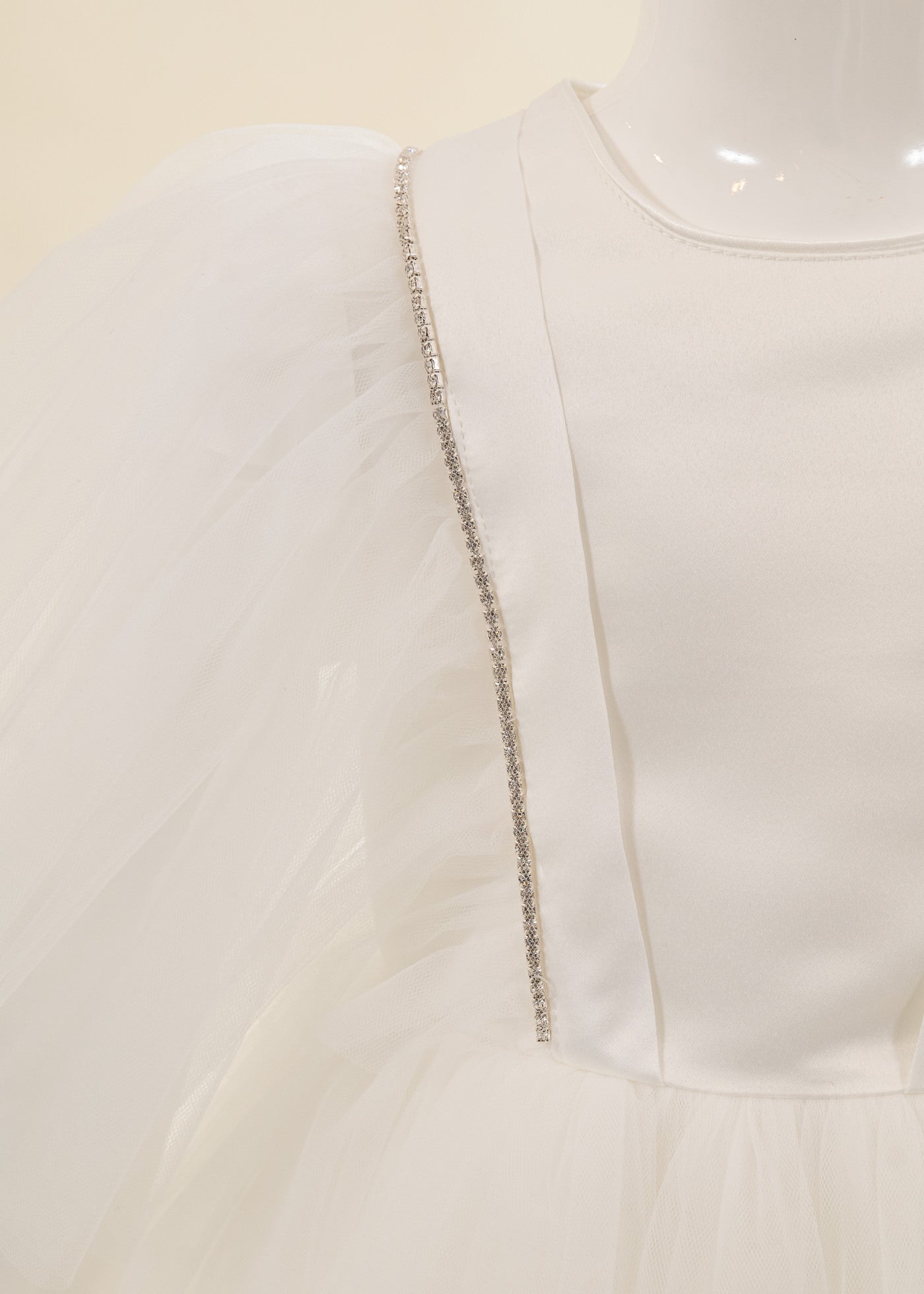 Rochita Crem Volan La Maneca Si Strasuri Argintii AnneBebe