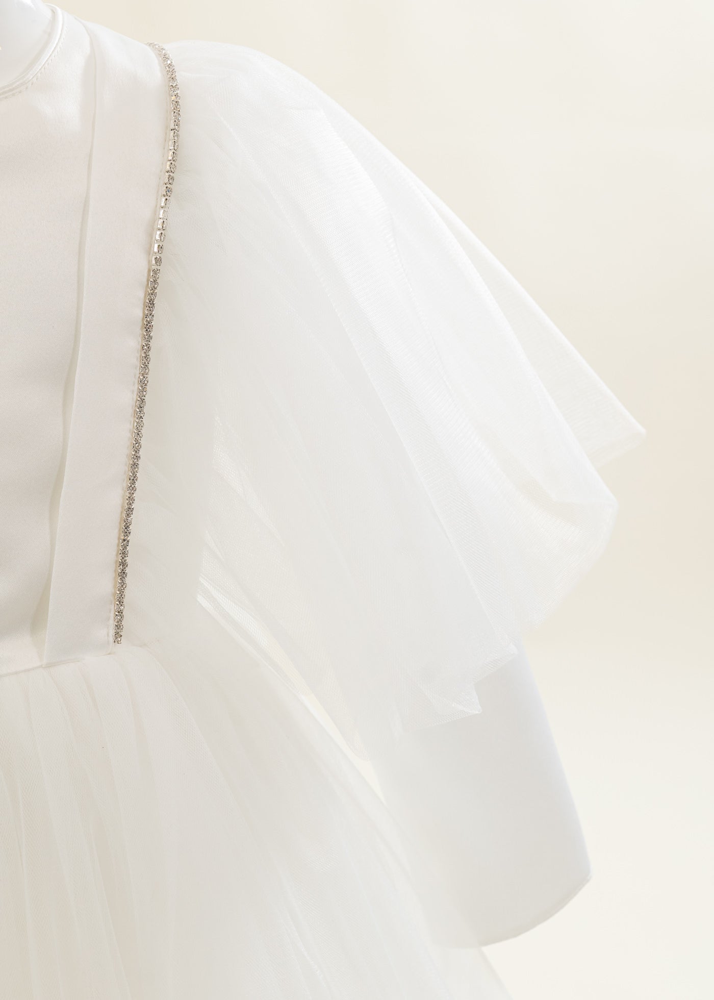 Rochita Crem Volan La Maneca Si Strasuri Argintii AnneBebe