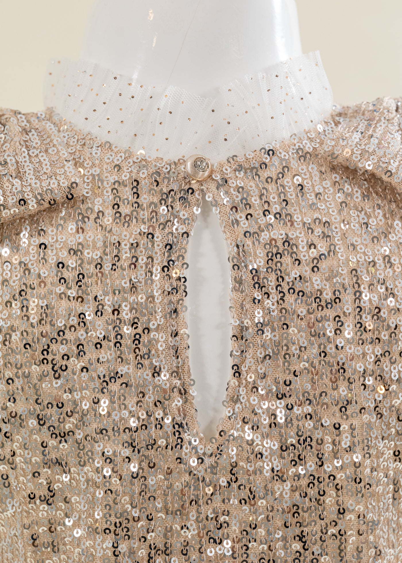 Rochita Aurie Cu Paiete Si Volanas Tull AnneBebe