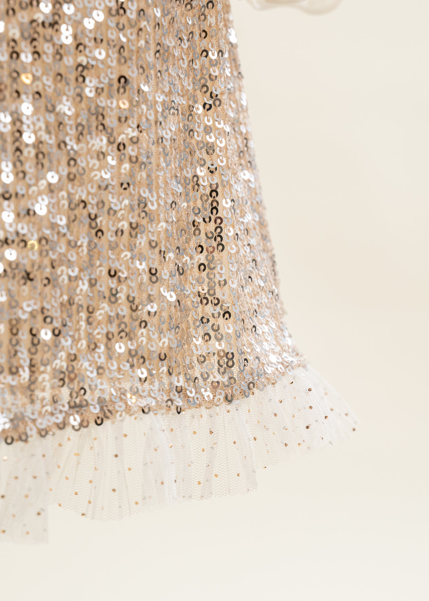 Rochita Aurie Cu Paiete Si Volanas Tull AnneBebe